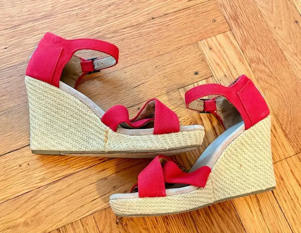 TOMS Red Canvas Espadrille Wedge Sandals Ankle Strap Buckle Summer Workwear 7.5